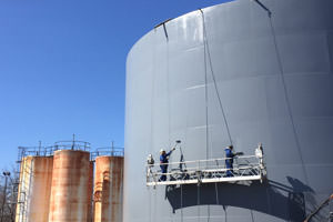 commercial painters painting of storage tanks in Cincinnati, Ohio